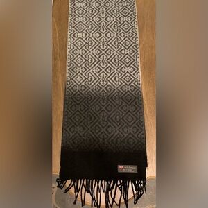 Cashmere 100 % Made in Scotland Stylish Black and Gray Geometric Scarf EUC